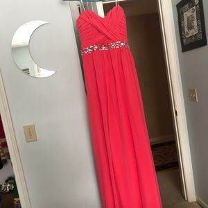 Strapless coral pink prom dress